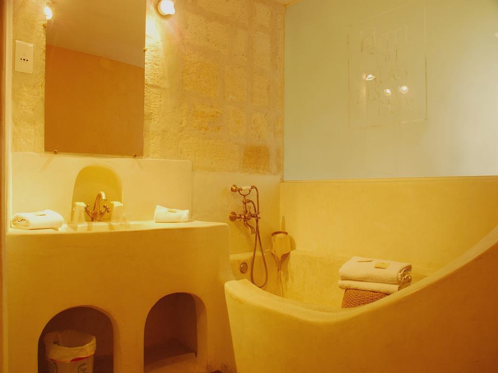 Hotel Du Palais Des Papes Avignon Kamer foto